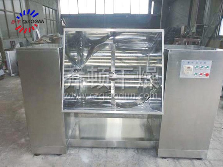 槽（cáo）形混合（hé）機
